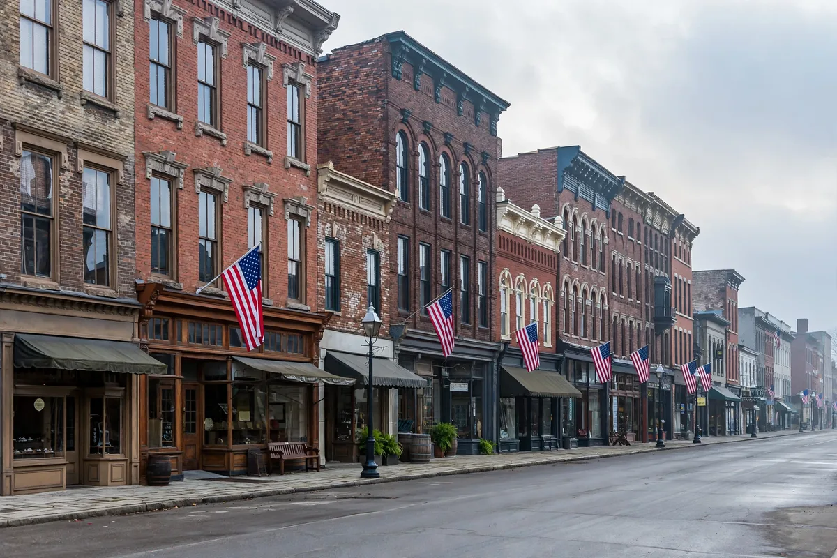 Historic downtown Middletown Ohio storefronts along Central Avenue